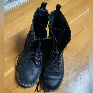 Black Women’s Boots